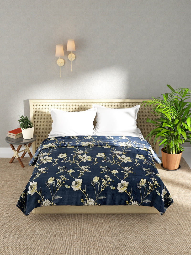 Ultra Soft Microfiber Double Bed Ac Blanket <small> (abstract-multi)</small>