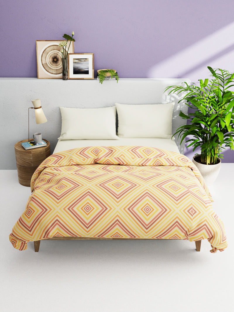 Super Soft 100% Natural Cotton Fabric Double Comforter For Winters <small> (geometrical-banana/red)</small>