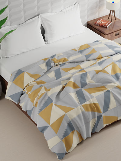 Super Soft Microfiber Double Comforter For All Weather <small> (geometric-yellow/grey)</small>