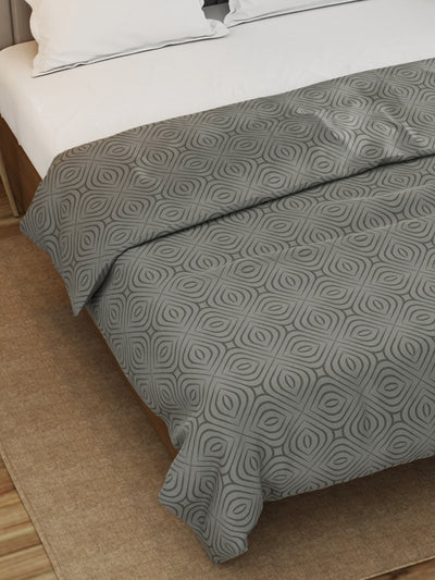 Super Fine 100% Egyptian Satin Cotton Blanket With Pure Cotton Flannel Filling <small> (geometric-grey)</small>