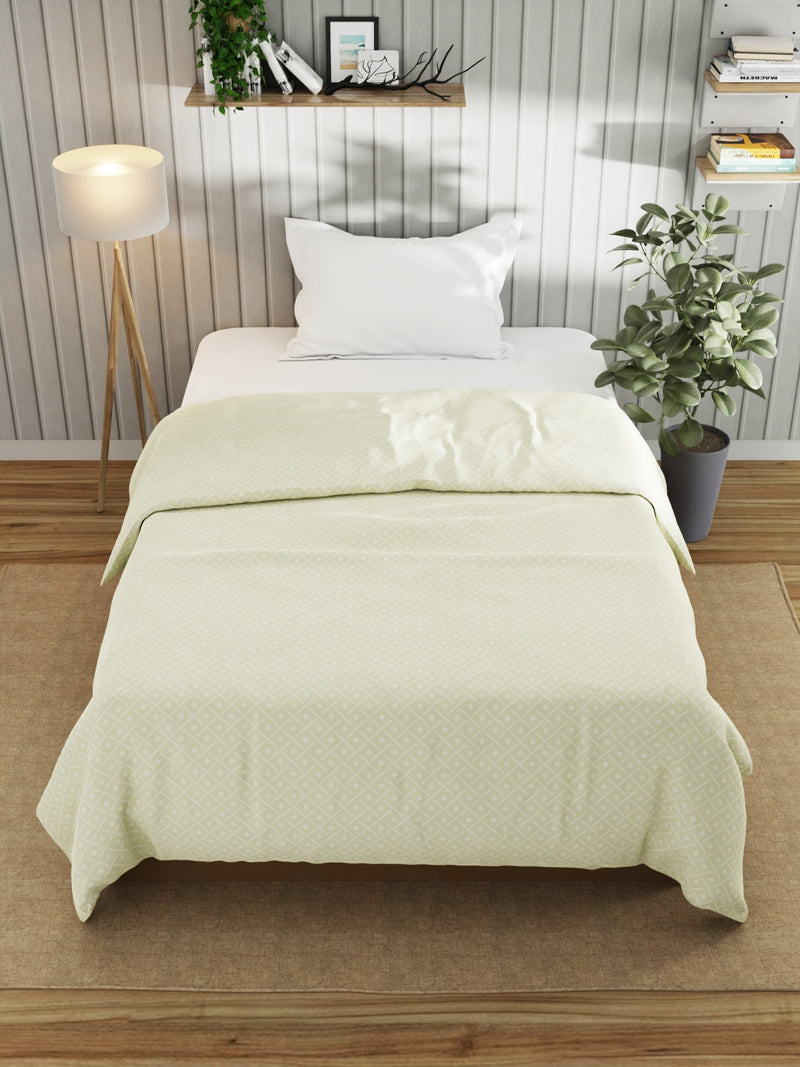 Super Fine 100% Egyptian Satin Cotton Blanket With Pure Cotton Flannel Filling <small> (geometric-lt.sage)</small>