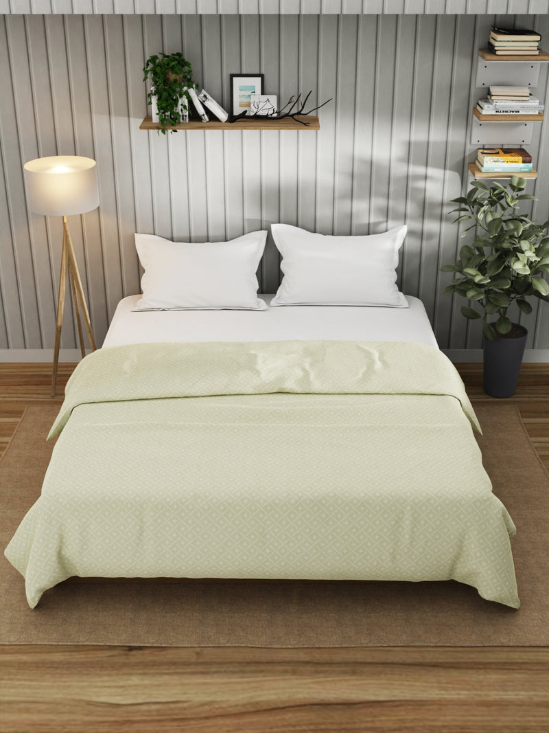 Super Fine 100% Egyptian Satin Cotton Blanket With Pure Cotton Flannel Filling <small> (geometric-lt.sage)</small>