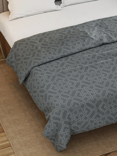 Super Fine 100% Egyptian Satin Cotton Blanket With Pure Cotton Flannel Filling <small> (geometric-grey)</small>
