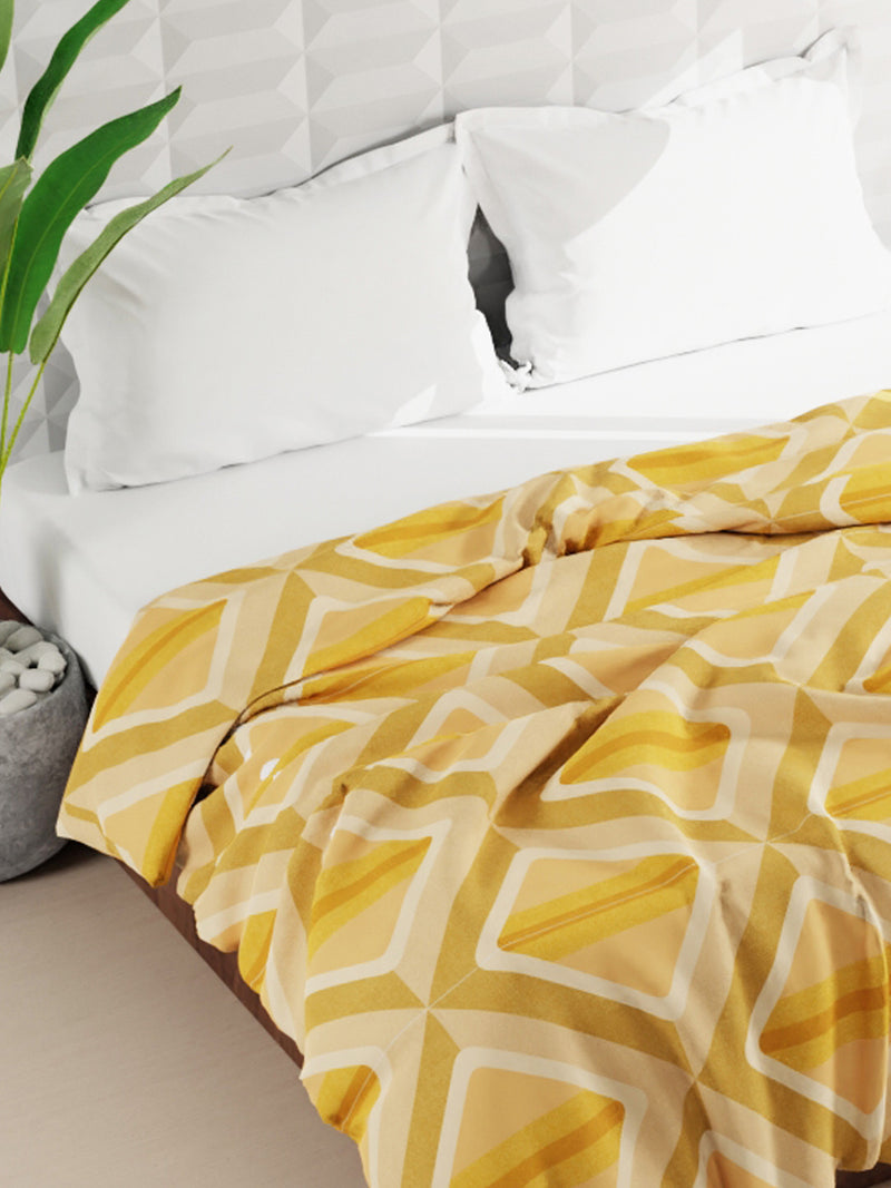 Super Soft Microfiber Double Roll Comforter For All Weather <small> (abstract-yellow)</small>