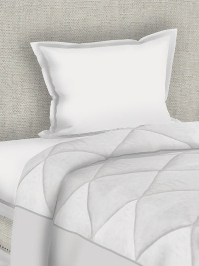 226_Micro Touch Luxury Hotel Microfiber Comforter Duvet for All Weather_COMF36S-A_3