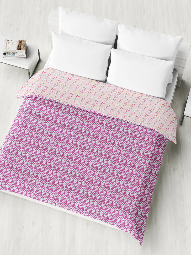 Extremely Soft 100% Muslin Cotton Dohar With Pure Cotton Flannel Filling <small> (geometric-pink/white)</small>